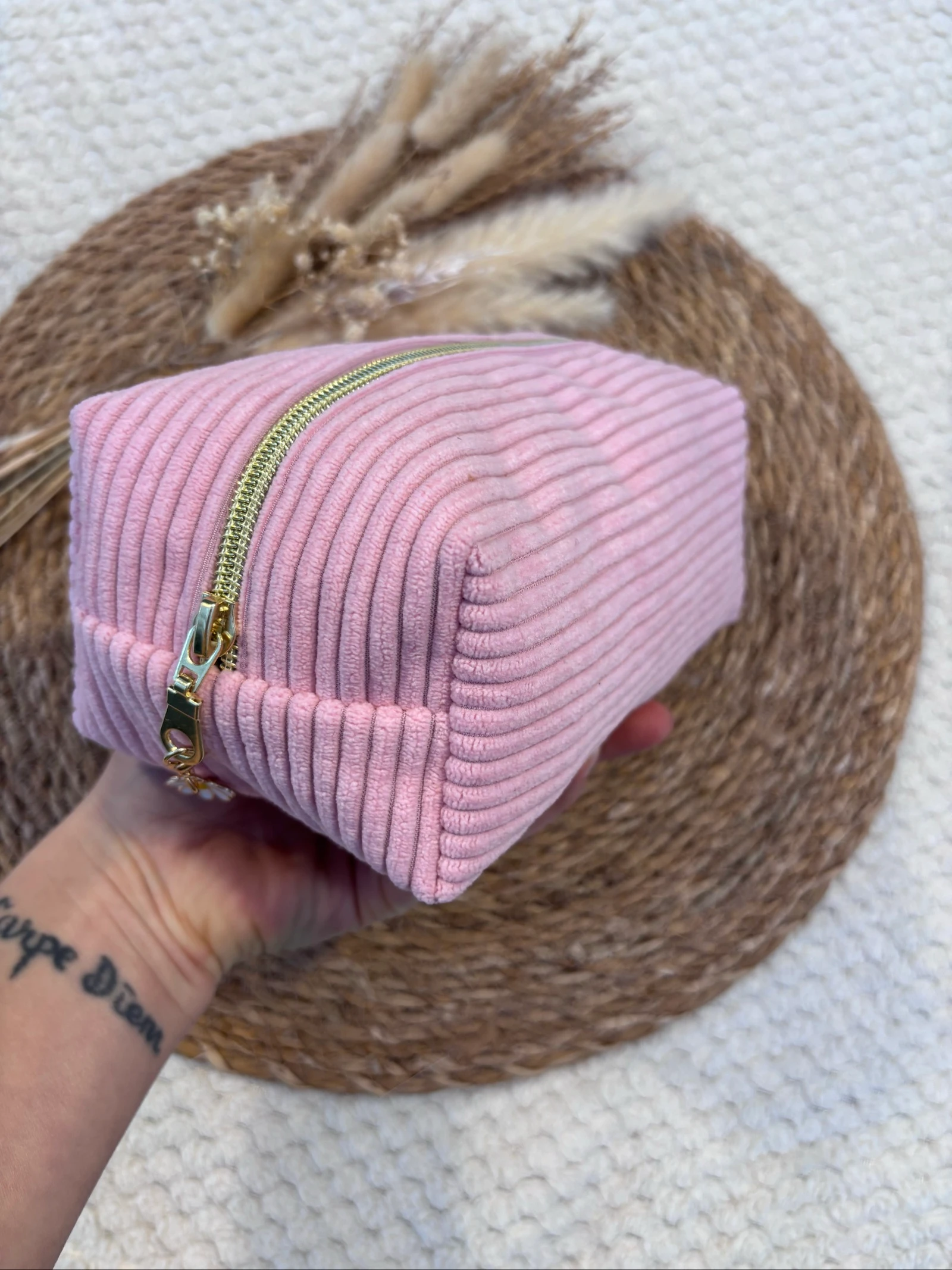 Pink Ribbed Velvet Makeup Bag – photo 4